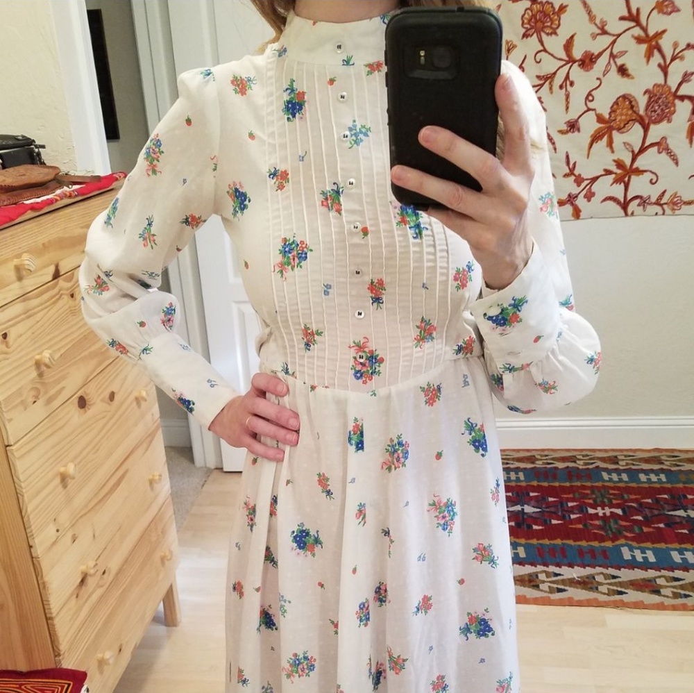 ❌SOLD❌ 70s Prairie Strawberry 🍓 Maxi Dress XS/S - Picture 2 of 8